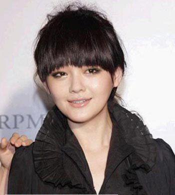 赵丽颖晒古装齐刘海美照 郑爽范冰冰angelababy 盘点女星齐刘海发型谁