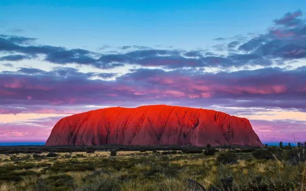 在uluru上观日落