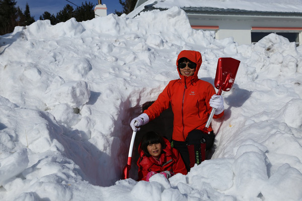 第四天 主题就是挖雪洞.