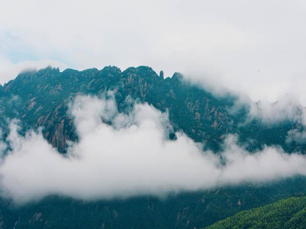 青阳县的莲峰云海风景区