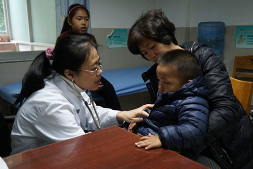 广州复大医院医生宁伟芳:用爱守护患儿的健康