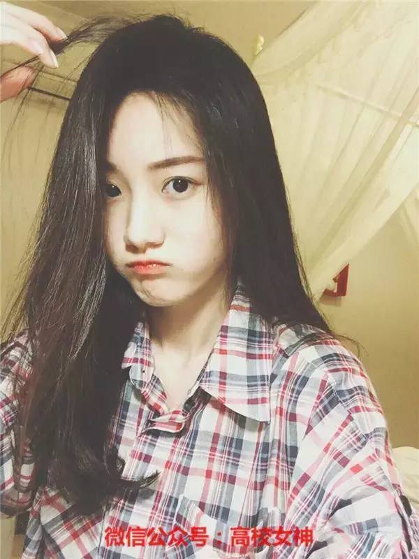 "最美证件照女神"张雨薇,天生丽质用脸说话!