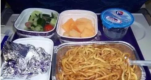 看完27家航空公司头等舱和经济舱吃的饭,感觉