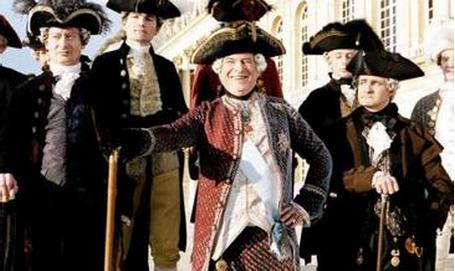 时尚 正文  18世纪中叶,英国进入产业革命期,男装为之一变,典型的穿法