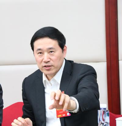 北大医院院长:解决号贩子问题要提高挂号费