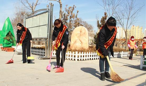 枣强住建局 开展学雷锋美化环境志愿服务活动