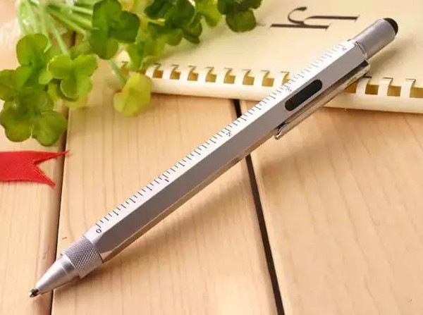 笔的另一端是电容笔,可以用来操作各种触屏手机和平板.