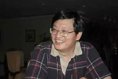 【名家名作】冰波&周翔《小青虫的梦》,小青短医院视频图片