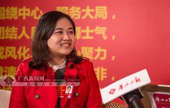 李欣蓉梁丽娜代表:让农村搭上"互联网"这趟快车