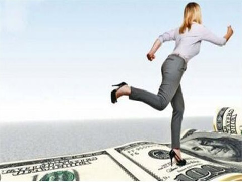 新时代女性如何理财投资改善生活?