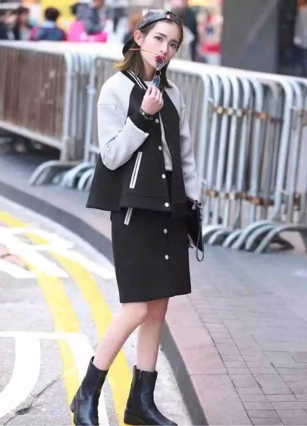 这身棒球服分享给有搭配纠结综合症的女生们,出门时总为怎么