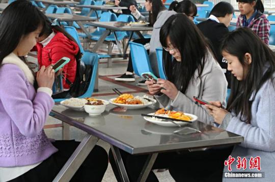 2016年3月7日,安徽省安庆市,安庆师范大学菱湖校区食堂推出五道食堂"
