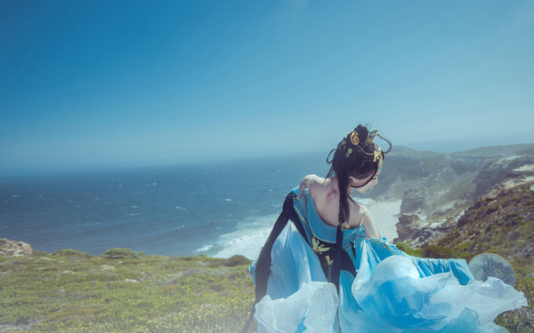 古风美女海边写真桌面壁纸