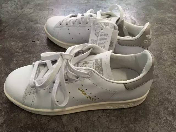 《太阳的后裔》撩人武器-小白鞋这几天大家感