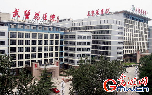 乱吃药致肝衰竭 武警总医院专家24小时接力肝移植