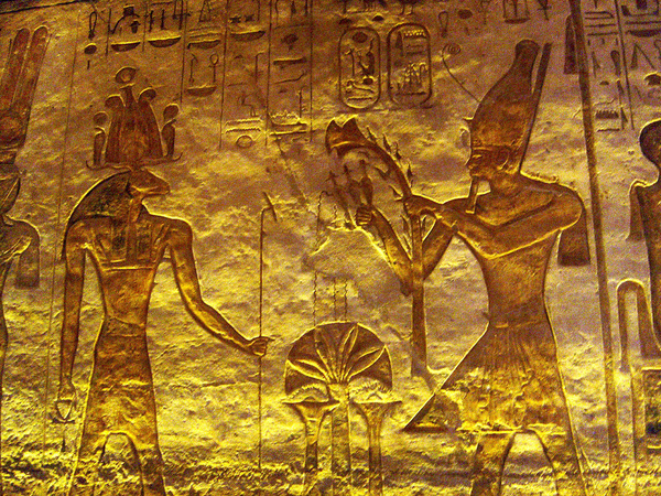 阿布辛贝神庙距今已有3300年的历史,由古埃及的国王拉美西斯二世建造