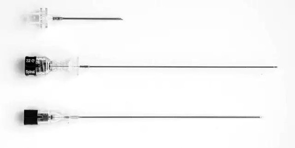 为脊椎穿刺针类型显示微创针的「精确」脊椎套管 (上);穿刺针