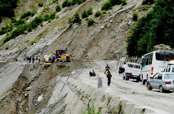 2016年川藏线最新路况最危险的地段通麦天险