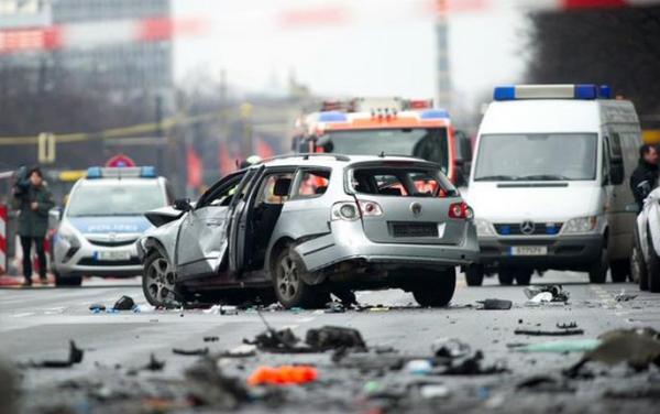 德国柏林发生汽车爆炸事件 目箭至少—人死亡