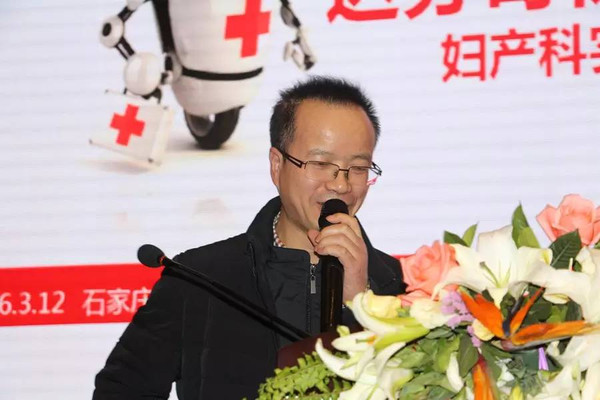 西安市西京医院陈必良教授认为达芬奇机器人手术提供了新的视点认识