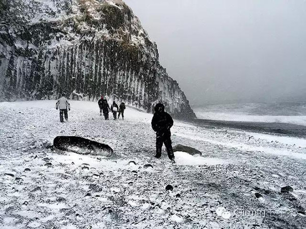 冰岛 出行第一天就遇上风暴,脱俗美景雪上加霜