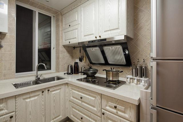 com 关于小面积室内装修效果图:小面积厨房,小面积卫生间和室内.