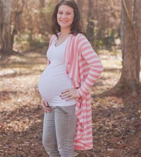 孕妇剖腹产产下五胞胎女婴!十个月的她们可爱
