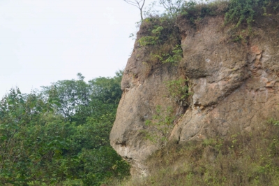 火山碎屑堆积而成的"狮子岭"