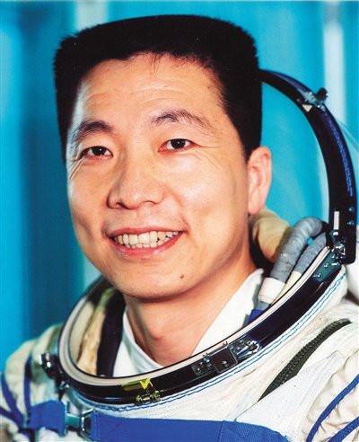 中国进入太空的第一人:杨利伟