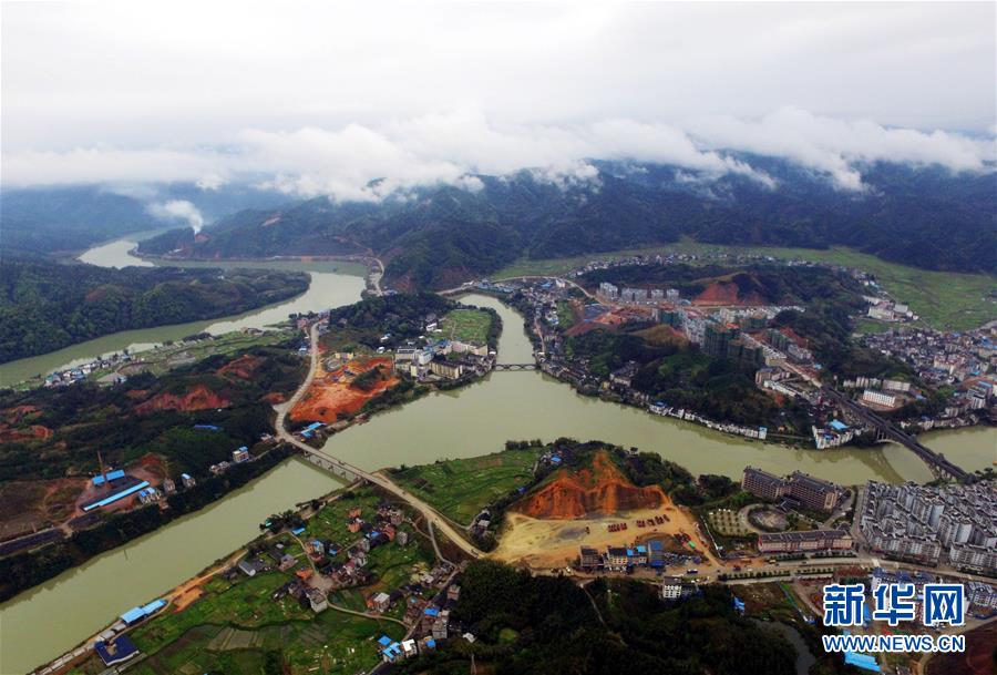 【大美中国】侗城水韵(组图,榕江苗山侗水风景名胜区,三江水韵公园