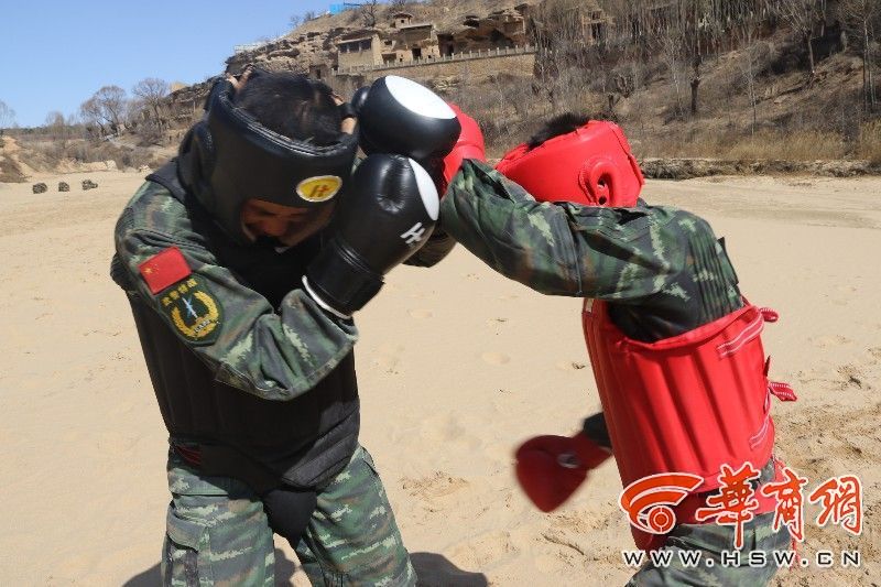 3月24日至30日,武警榆林支队严密组织一中队特勤排在榆林市周边地区