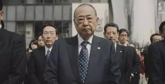 领导们的脸上写满了:宝宝心里苦。。。。