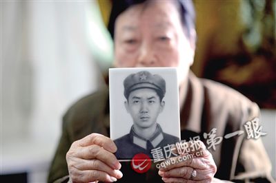 家中保管着何田忠义士的遗像
