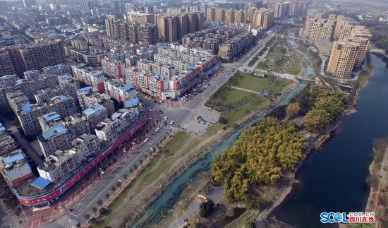 新津一条"微信"带你嗨带你飞(组图)