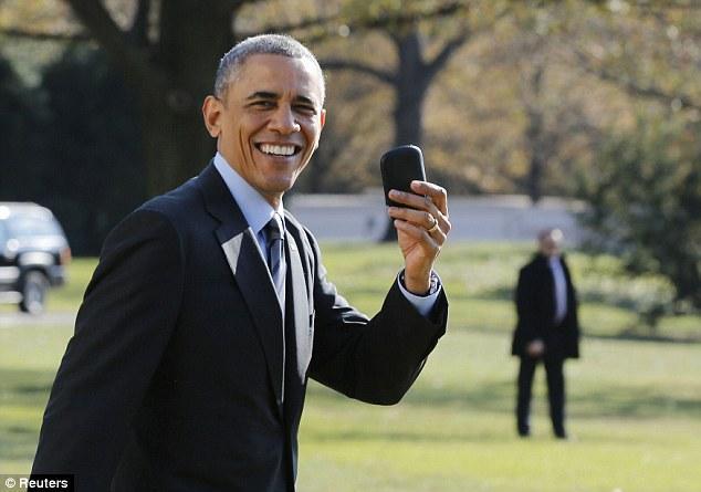 据每日邮报报道，在Facebook工程总监、美国白宫新任IT主管大卫·雷考顿(David Recordon)的带领下，白宫正进行技术升级。可是就在工作人员更换最新iPhone后，奥巴马总统依然在使用其旧版黑莓手机。