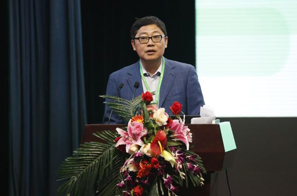 八一学校校长沈军进行课程建设主报告经验分享