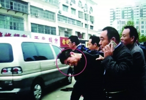 热门机的犯法怀疑人胡某被捕获 警方供图