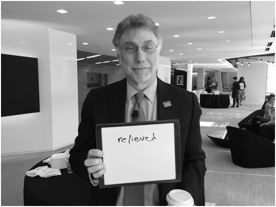 安心。2003年普利策公共服务奖获奖小组成员Marty Baron。