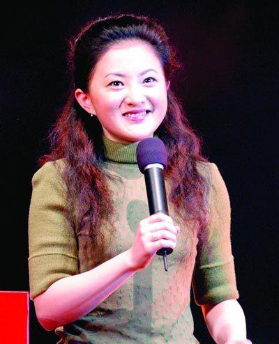 《青青河边草》里的小草《婉君》中的小婉君,她被称为"永远的童星.