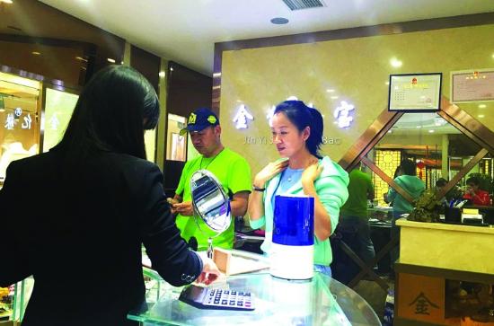 天雅珠宝城引入大品牌提升了消费者对其的信任度。