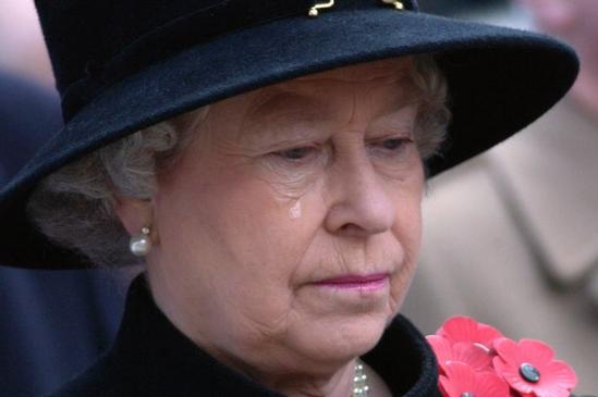 英国女王伊丽莎白,英国为何不废除女王,英国女王一生照片