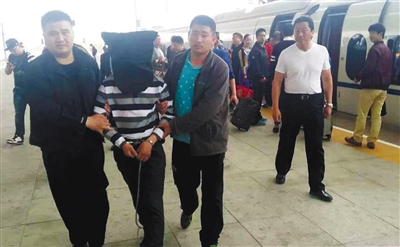 通過警方盡力抓捕,犯法懷疑人徐增志于4月24日早晨11時30分許,在北京被警方掌握。后被押送回江蘇。圖/東方IC