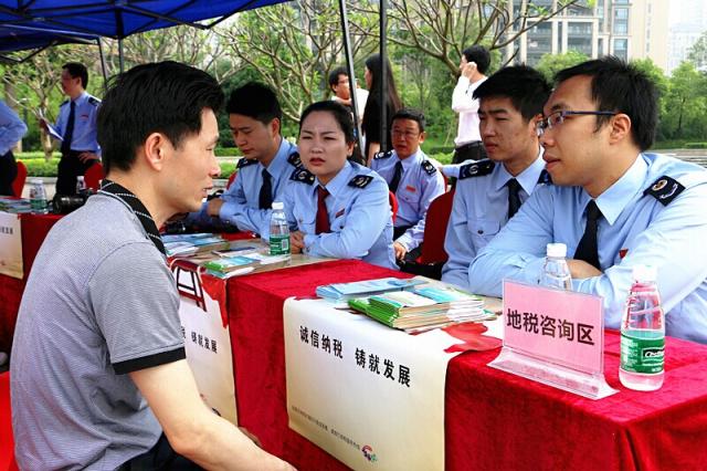惠州国,地税联合开启税法普及新局面(组图)