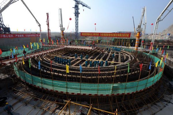 2008年12月16日，第一罐混凝土浇入阳江核电站1号机组工地