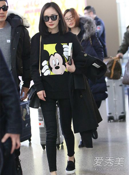 Chanel Class Flap 约RMB:20000