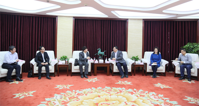 图为王富民副局长会见台湾远东航空中国区业务总经理高铭谦一行