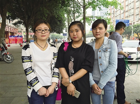 参加救人的黄晓秘、杨莉和汪澜芳 记者 黄平 摄