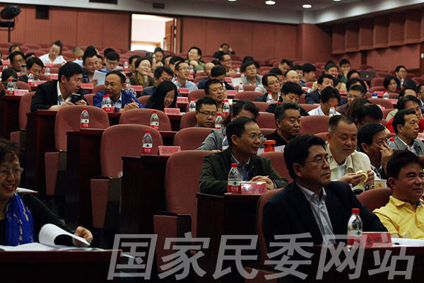李昌平出席第五届全国少数民族文艺会演第二次