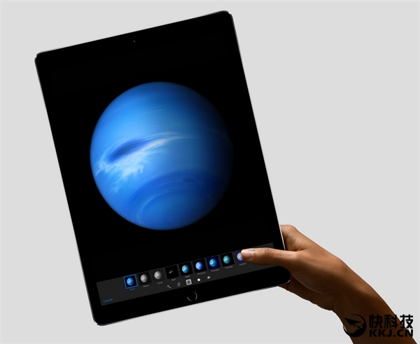 在平板电脑出货量前五强中，没有微软的身影，这是正常的，IDC认为微软的Surface平板固然销量不错，但还有继续努力的空间，因为它在数量级上与iPad相差甚远。