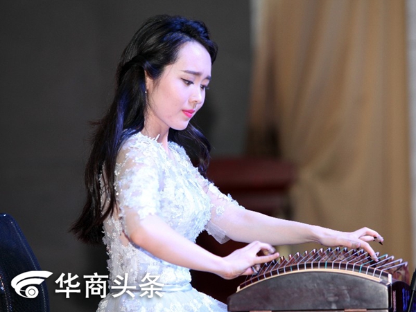 人美曲更美 "白洋古筝音乐会"让宝鸡人如醉梦里(组图)